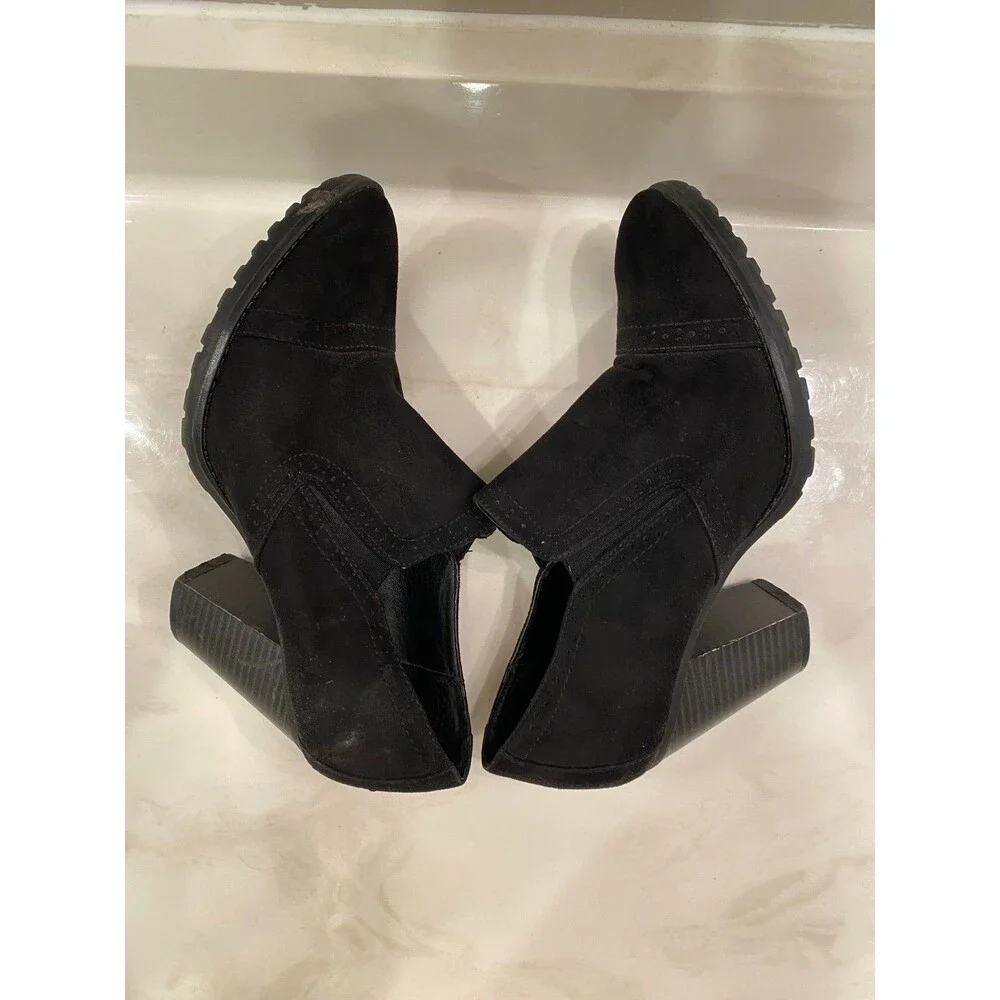 White Mountain Black Faux Suede Women’s‎ Size 10 M Bootie like Slip on Heels